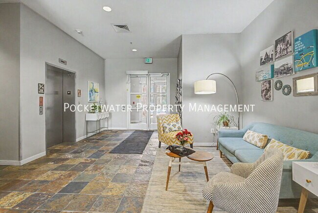 Building Photo - 3601 Arapahoe Ave