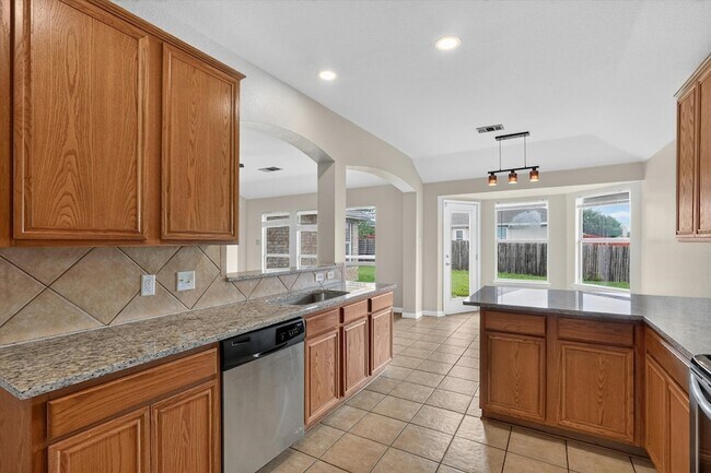 Building Photo - 1412 Constantina Dr