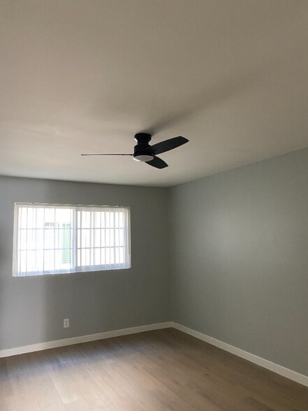 Building Photo - 7749 Reseda Blvd