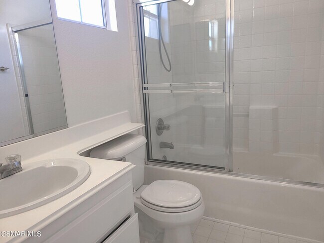 Building Photo - 5609 Sienna Way