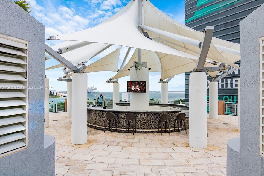 Building Photo - 244 Biscayne Blvd