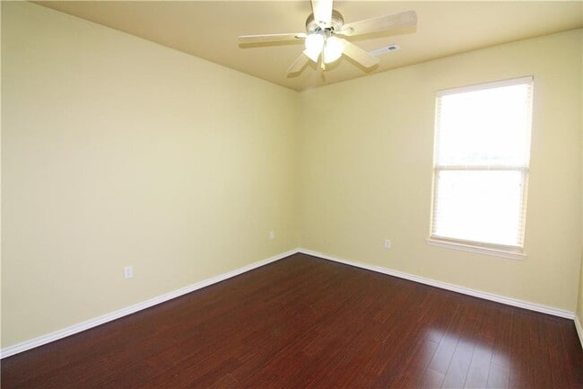 Building Photo - 4302 SW Brownstone Ave