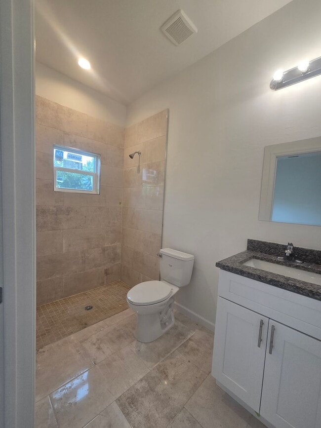 Building Photo - Brand New 2/2/1- SW Lehigh Acres