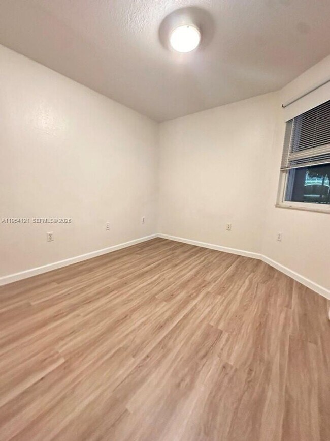 Building Photo - 11002 NW 83rd St