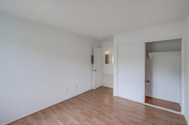 Building Photo - 2-bed, 2-bath Condo in San Diego's Linda Vista/Fashion Valley Area.