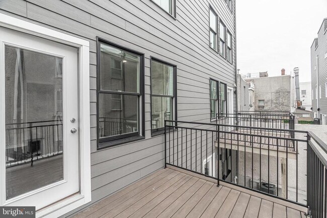Building Photo - 752 S 8th St