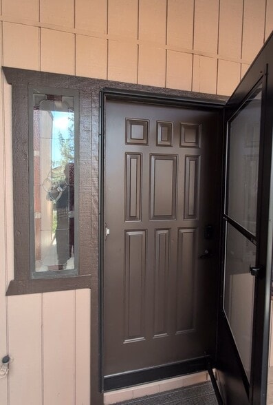 Building Photo - 4944 Summit Cir