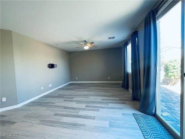 Building Photo - 930 Bayberry Ridge St
