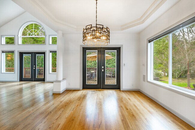 Building Photo - 8975 Snowy Owl Ln