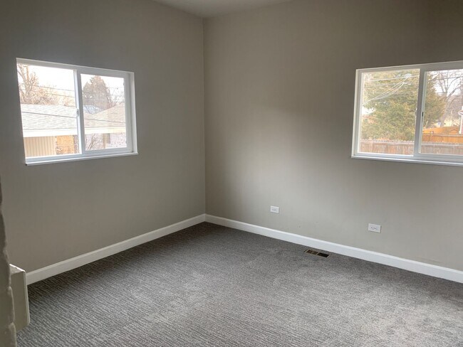 Building Photo - 2018-2020 S Columbine St