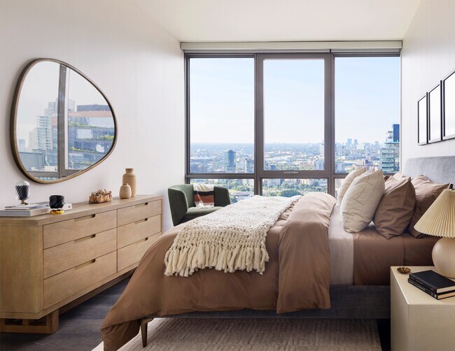 Building Photo - 164 N Peoria St