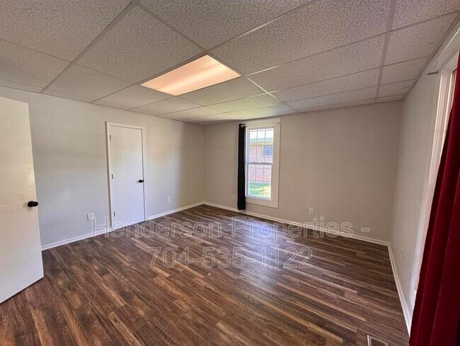 Building Photo - 1022 5th Street
