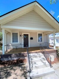 Building Photo - 618 W Pikes Peak Ave