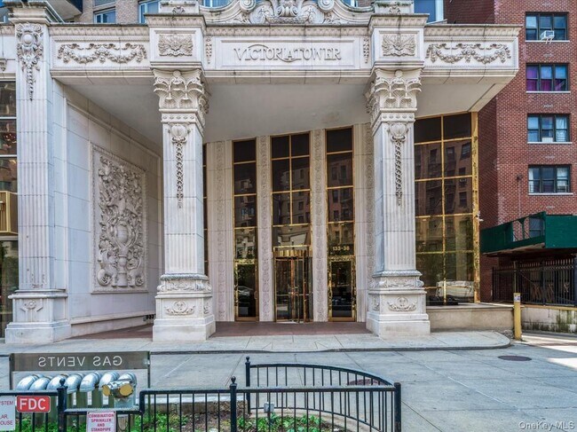 Building Photo - 133-38 Sanford Ave