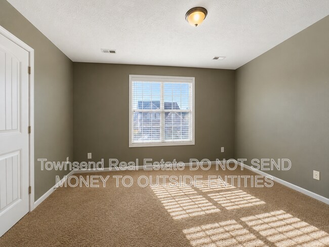 Building Photo - 4211 Cherry Hill Ln