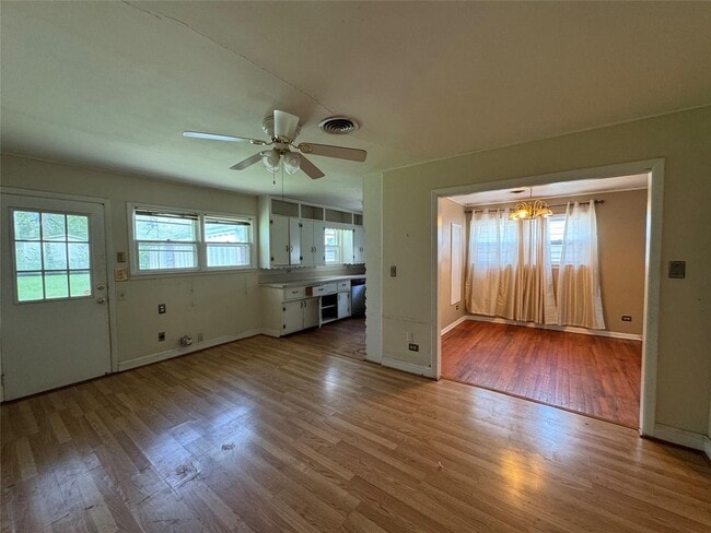 Building Photo - House for Lease in Denison