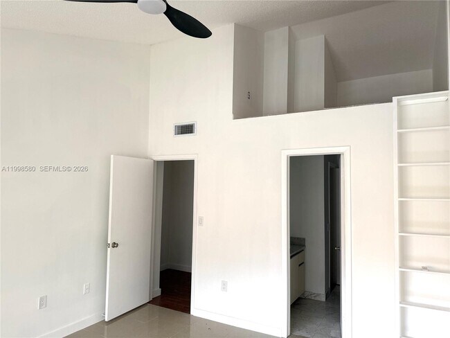 Building Photo - 10029 SW 77th Ct