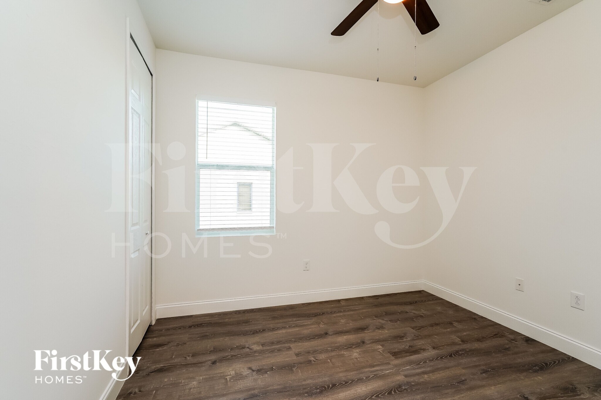 Building Photo - 741 Chestnut St E