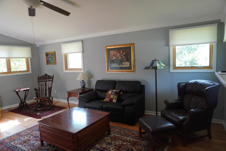 Living Room - 4712 Surry Pl