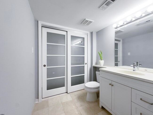 Building Photo - 903 Harbour Cove