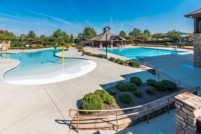 Building Photo - Beautiful 3-Bed, 2.5 Bath Townhome Available on 8/15!