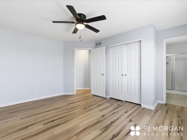 Building Photo - Relax by the fire in this beautiful rental home!