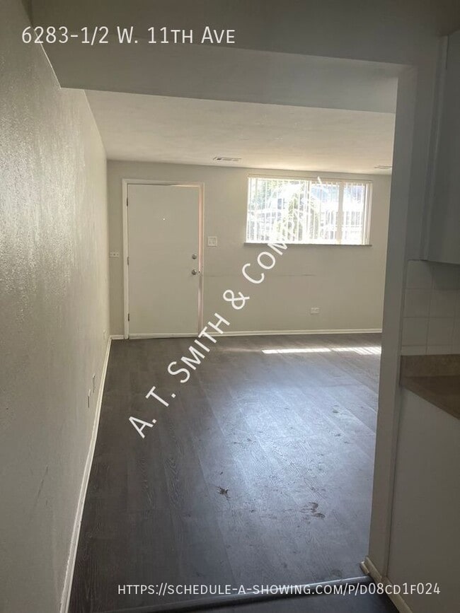 Building Photo - Remodeled Lakewood 2 Bedroom with Washer/D...