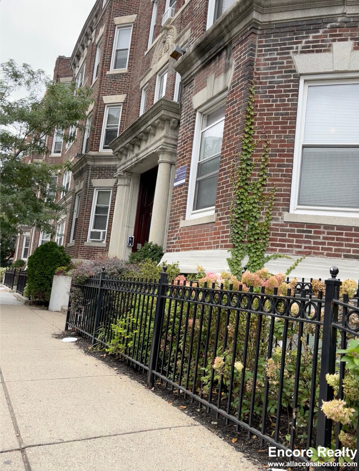 Building Photo - 112 Jersey St