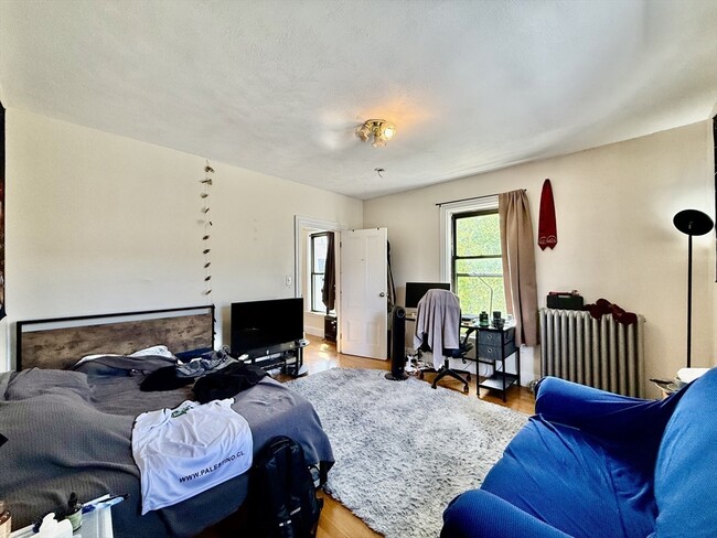 Building Photo - 48 Allston St