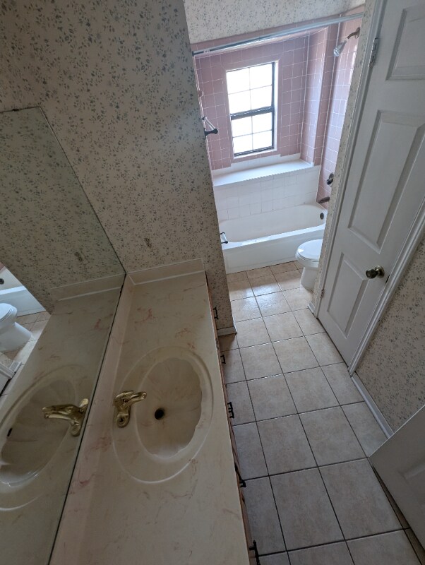 Building Photo - 2319 Whitney Dr