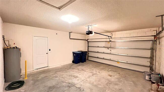 Building Photo - 227 Eagleview Loop