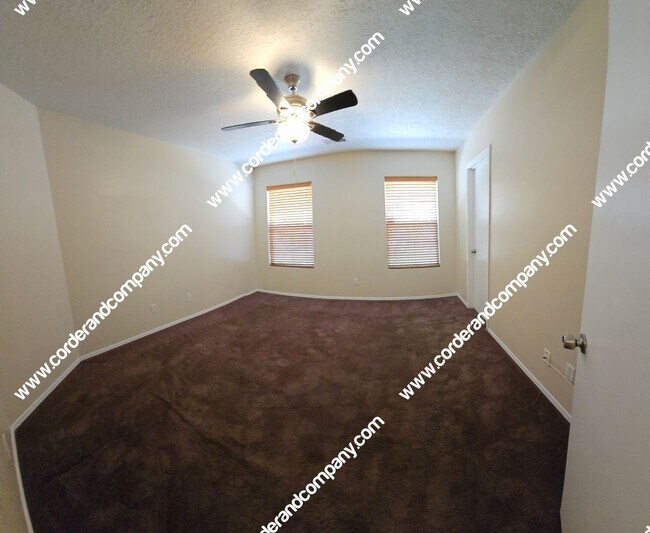 Building Photo - COMING SOON! Nice 3 Bedroom, 1.5 Bathroom, 2 Car Garage and 1,070 Sq Ft. Home.