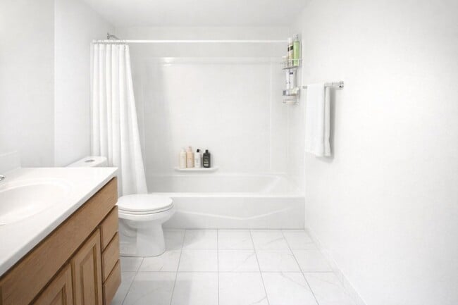 Building Photo - 9950 Treetop Dr