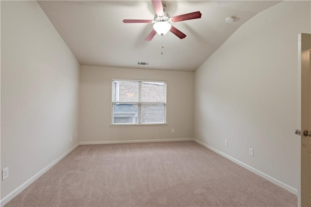 Building Photo - 3879 Brockenhurst Dr