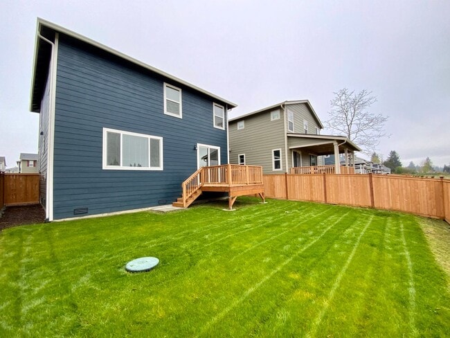 Building Photo - 914 Burwood St SE