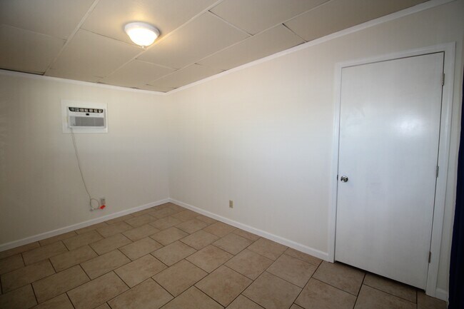 3rd Bedroom - 1110 E Broadmor Dr