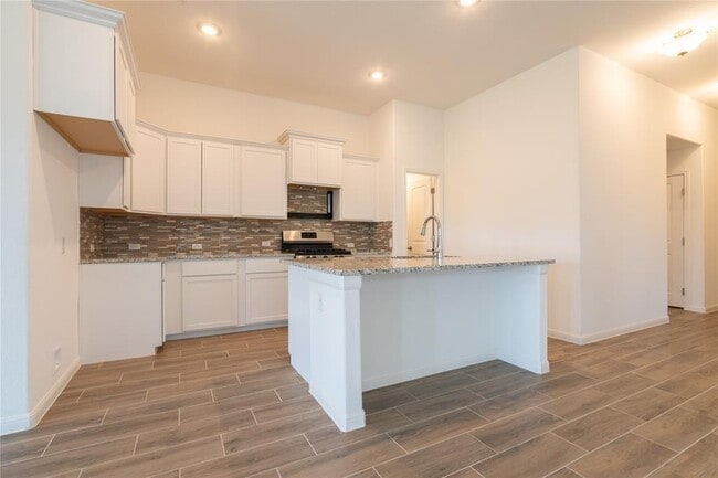 Building Photo - 113 Caterpillar Ln