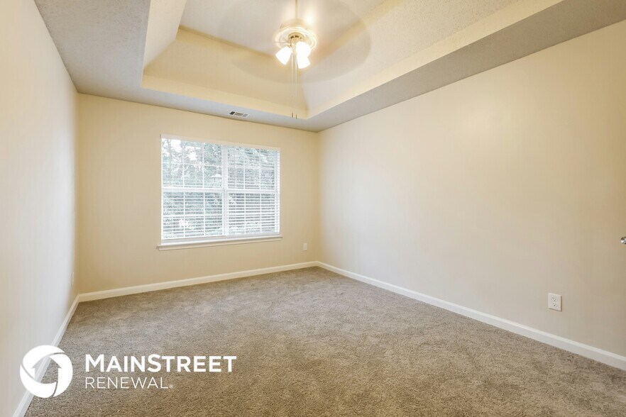 Building Photo - 1562 Gunstock Ct