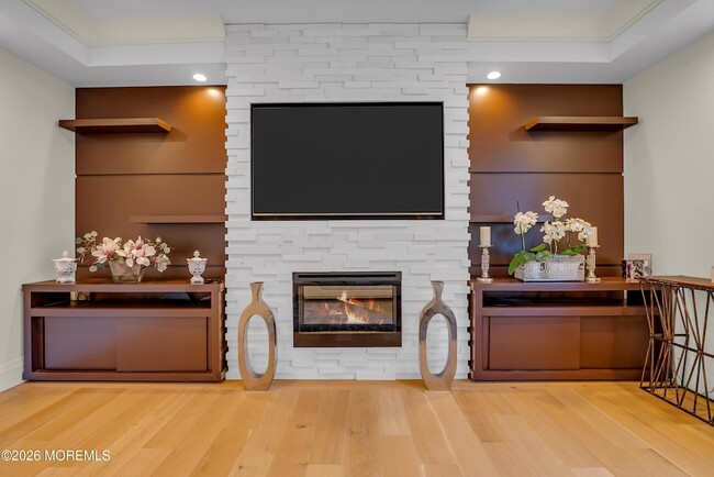 Building Photo - 243 Overbrook Ave