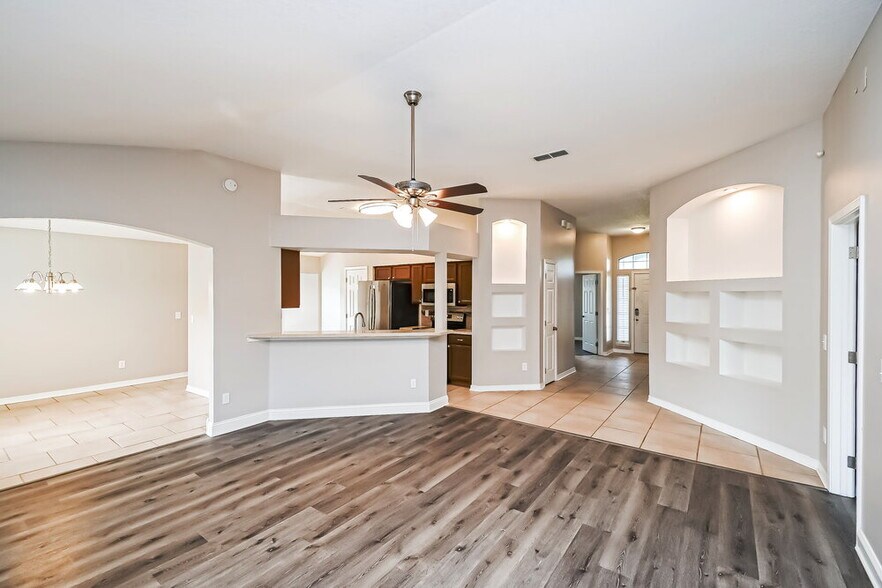 Building Photo - 2916 Waters View Cir