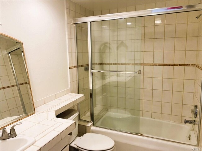 Building Photo - 9257 La Shell Dr