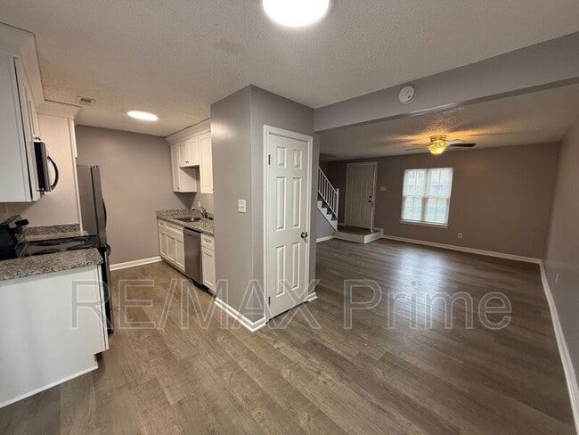 Building Photo - 906 Seabreeze Ct