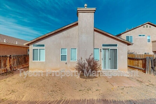 Building Photo - 7124 Labrador Dr NE