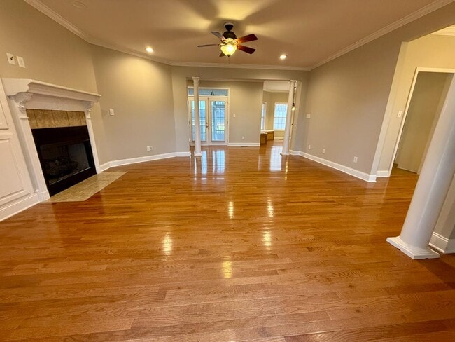 Building Photo - 105 Bent Brook Dr