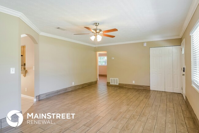 Building Photo - 4440 Naranja Dr S