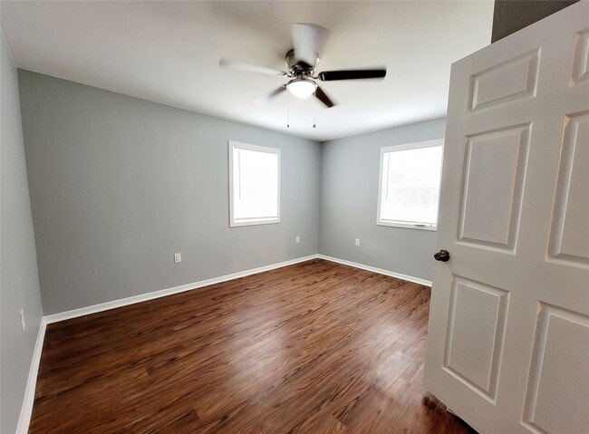 Building Photo - 15590 Magnolia Park