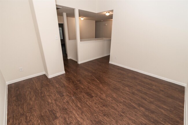 Building Photo - 5603 Straight Way