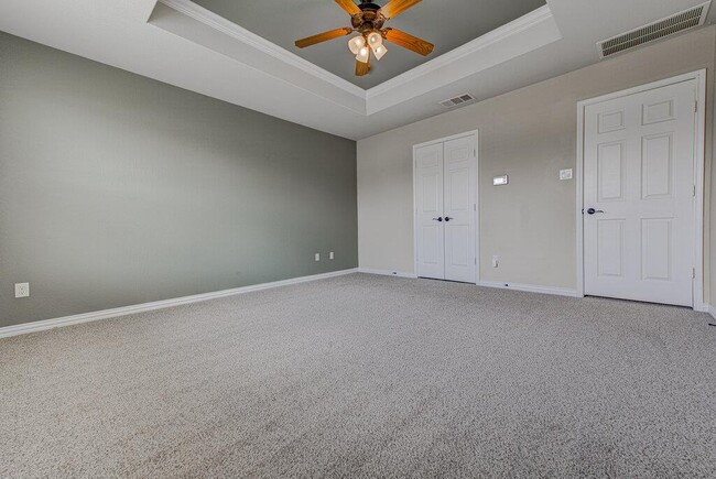 Building Photo - 1400 Middlefield Ct