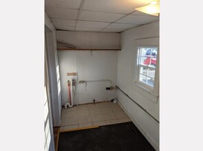 Building Photo - Charming 3-Bedroom Home in Pittsburg – Pet Friendly!