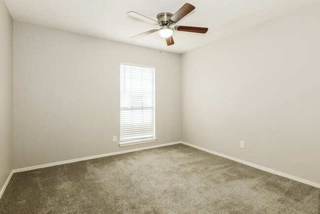 Building Photo - 428 Matterhorn St